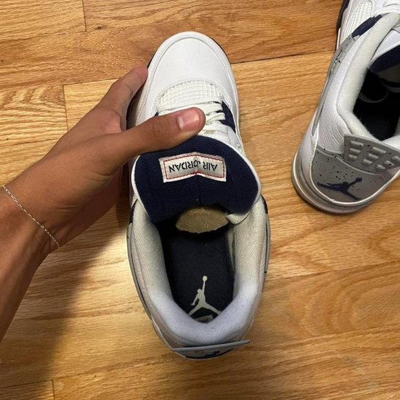 Jordan Men\'s White and Navy Trainers